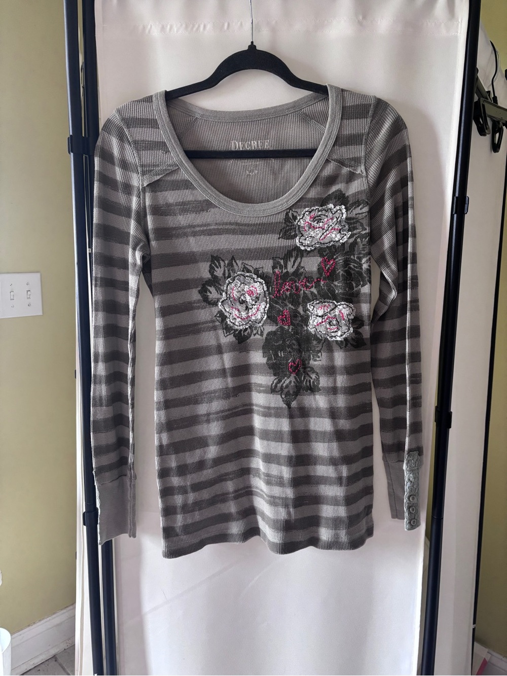 Vintage Y2K Decree Grey Waffle Knit Crew Top